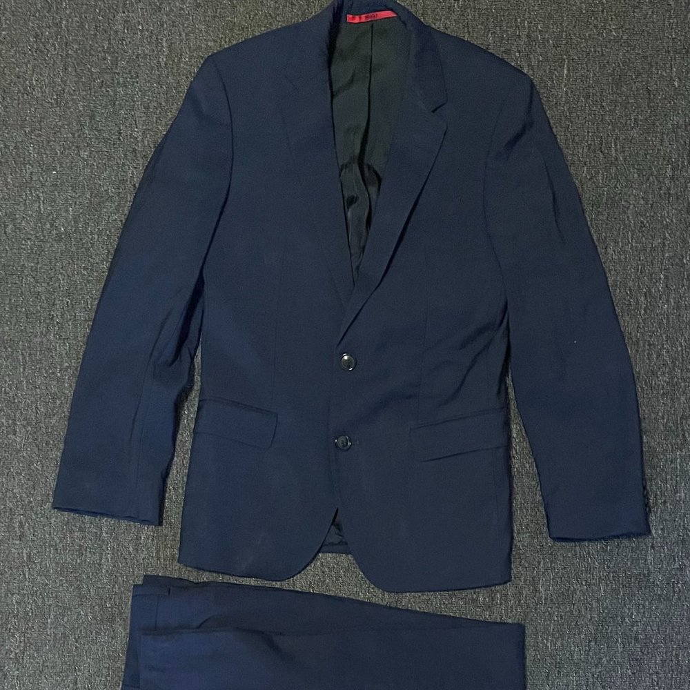 Hugo Boss blue wool Suits size 44